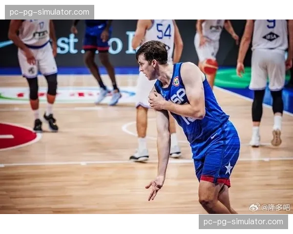 赛中直击：四川队第三节突然改用联防，有效保护了薄弱的低位防守区域